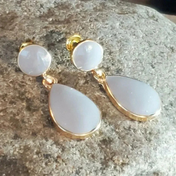 Mid Century Style Retro Cool Stormy Grey Gold Teardrop Enamel Earrings - Picture 4 of 7